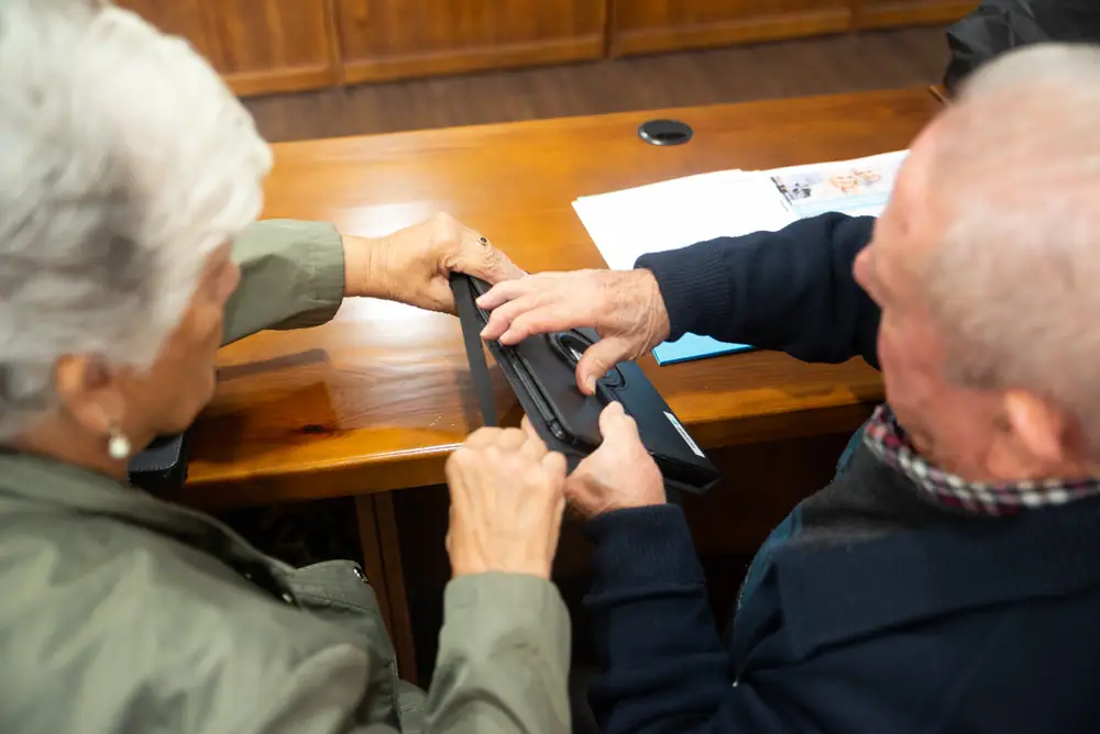 Imagen de «Tablets para la estimulación cognitiva y atención a la soledad de personas mayores en Comarca Campo de Borja»