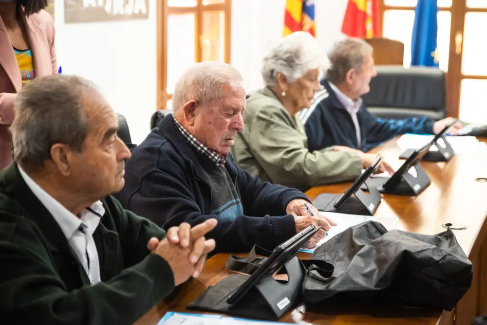 Imagen de «Tablets para la estimulación cognitiva y atención a la soledad de personas mayores en Comarca Campo de Borja»