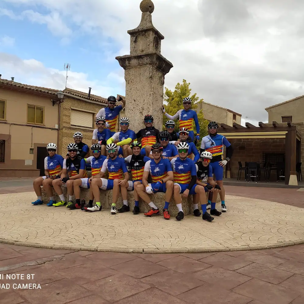 Imagen de «VUELTA A LA COMARCA CON LA AGRUPACIÓN DEPORTIVA HUECHA»