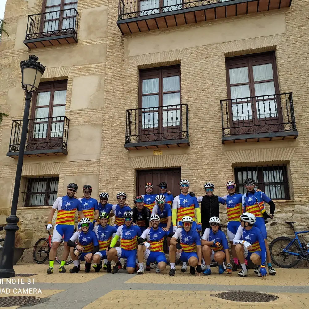 Imagen de «VUELTA A LA COMARCA CON LA AGRUPACIÓN DEPORTIVA HUECHA»